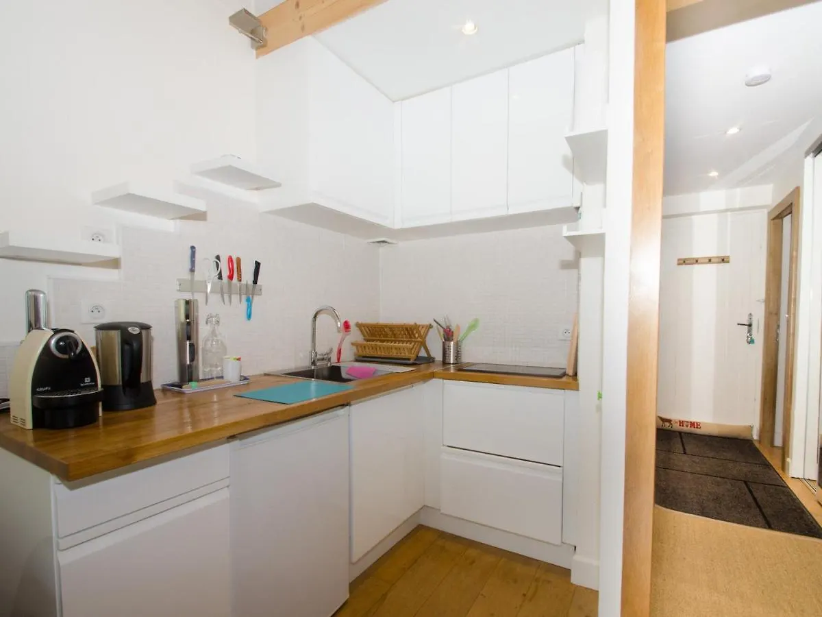 Appartement Cosy Avec Balcon Et Wifi A Chamonix - Fr-1-343-203 0*,  France